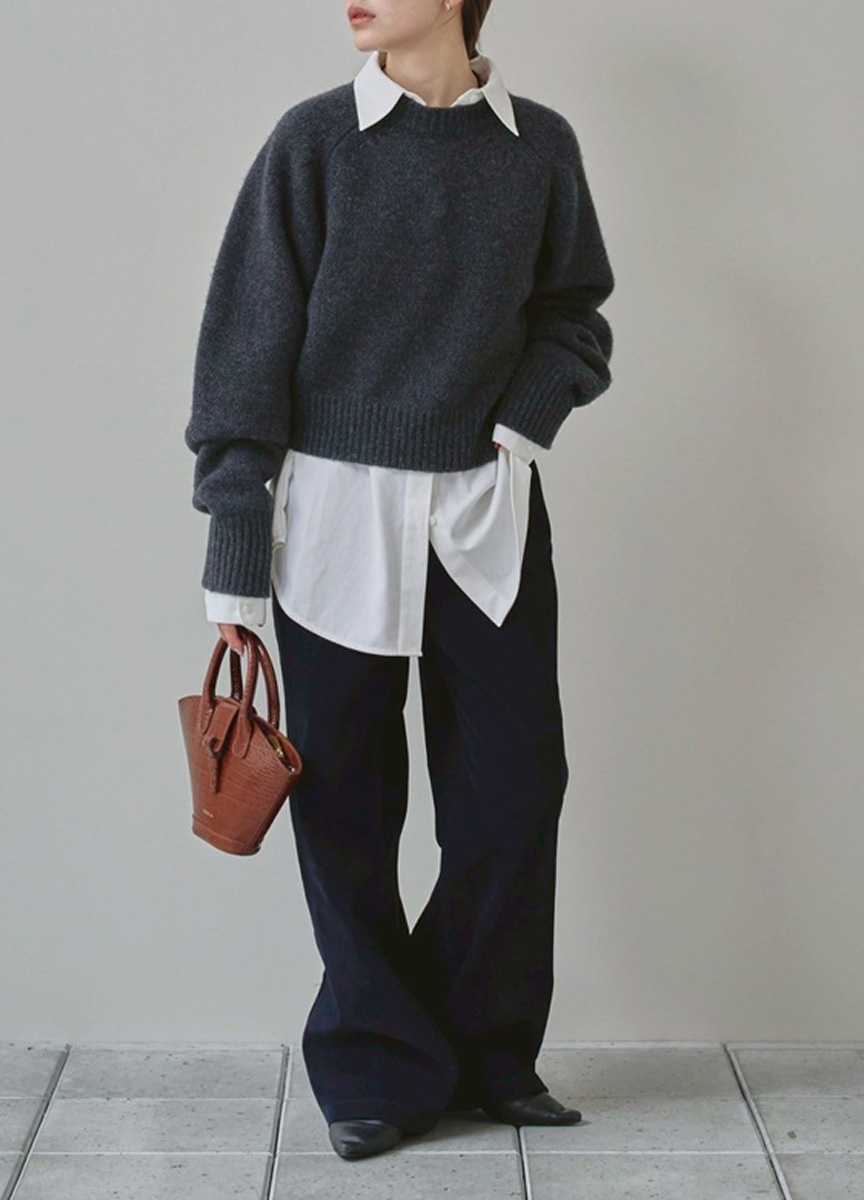 短版圓領拉格蘭袖毛衣